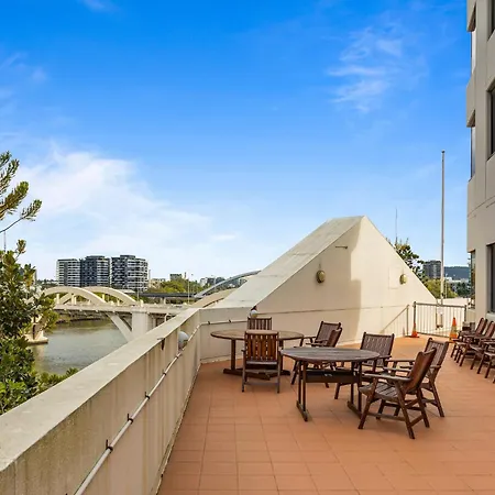 Stylish Riverside 1Bed/Studio With Rooftop Pool Brisbane Exterior photo